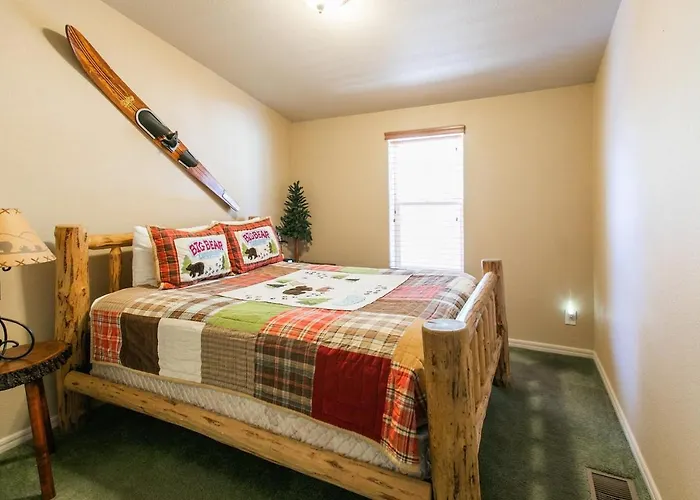 Whispering Pines - Big Bear Lake